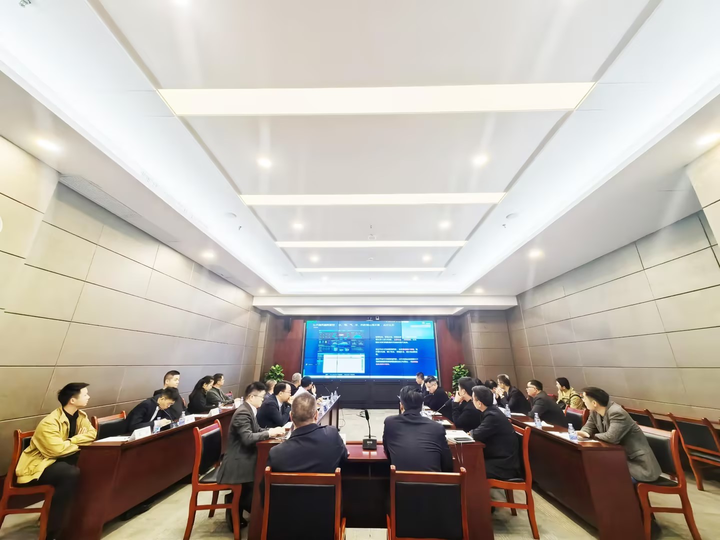 �ڲ���������Ϊ��,רҵ����